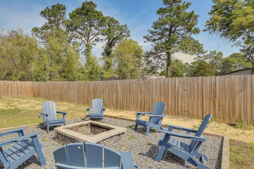 Golf, Ride & More! Home in Dtwn Southern Pines