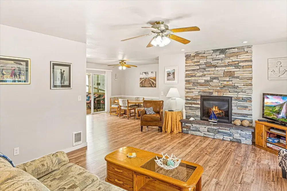 Allee Beach House in Westport