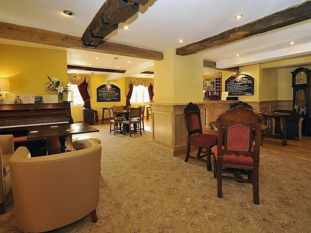 The George Hotel
