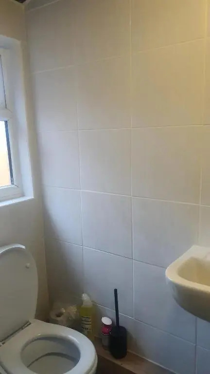 BIRMINGHAM SOUTHFIELD HOUSE 3 BEDROOMS WITH 7 BEDS great motorway links M5 M6 M42 A38 A34