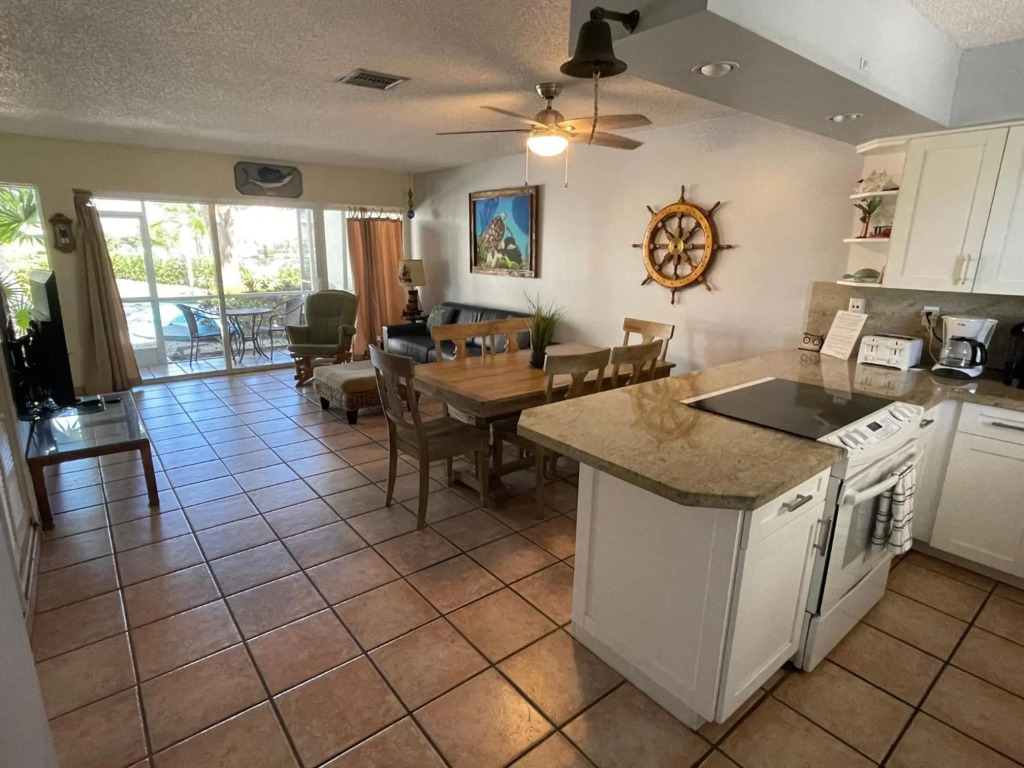 Licensed Mgr - 2/2 Villa - Oceanfront Beach Resort - Saltwater Lagoon & Marina