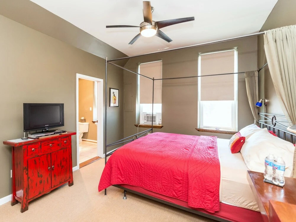 Inn At 2920