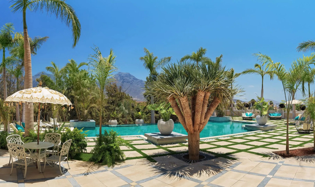 Royal River, Luxury Hotel