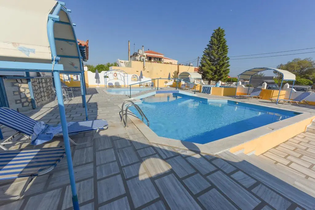 Pavlis Studios Kampos
