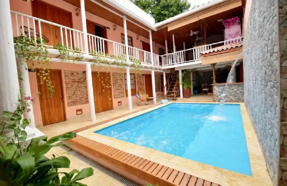 7ca2-1 House in Getsemani de Cartagena With Pisici7ca2-1 House in Getsemani de C