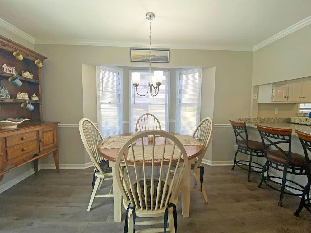 Elizabeth Rd House by Palmetto Vacations