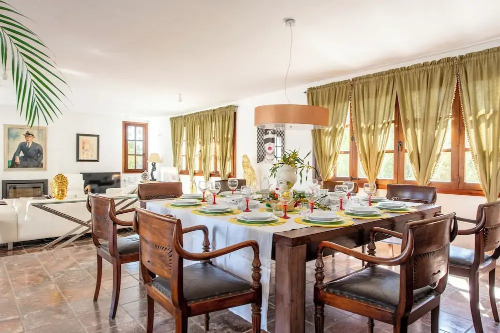San Josep 6-bed Villa, Sleeps 14, Pool & Sea View