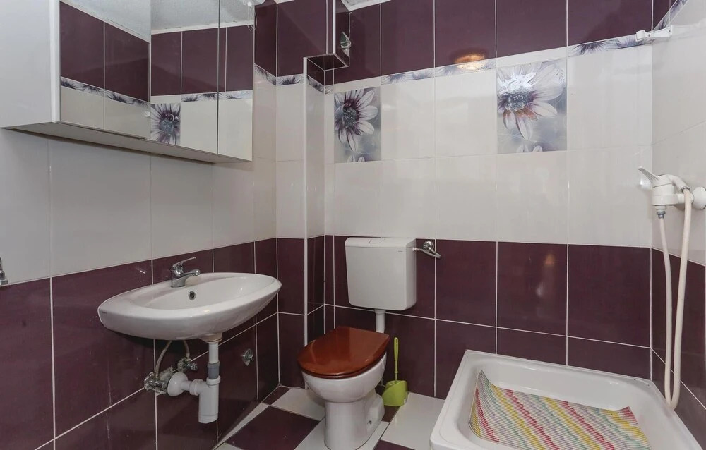 Awesome Home in Slatine With Wifi and 1 Bedrooms
