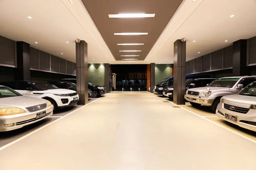 Hlaine Tet Hotel
