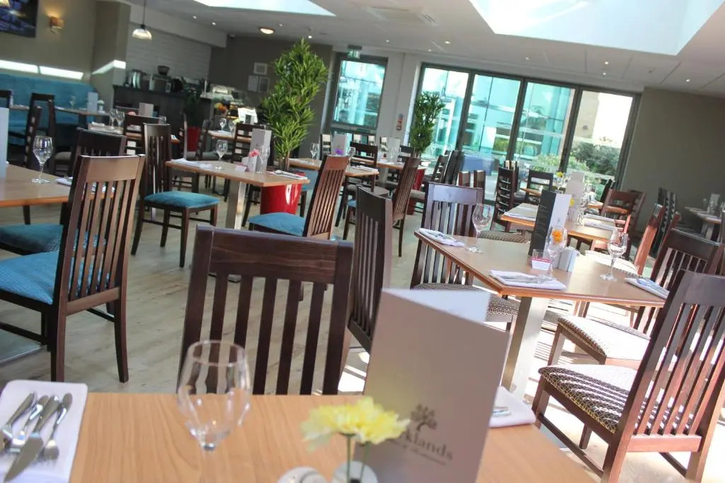Drayton Manor Hotel