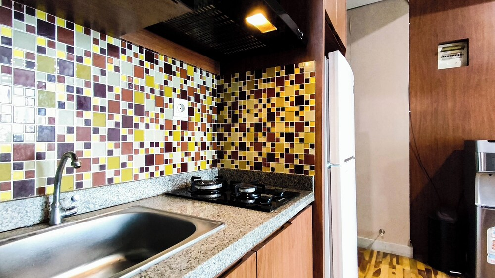 Modern 1Br With City View At Tamansari Papilio Apartment