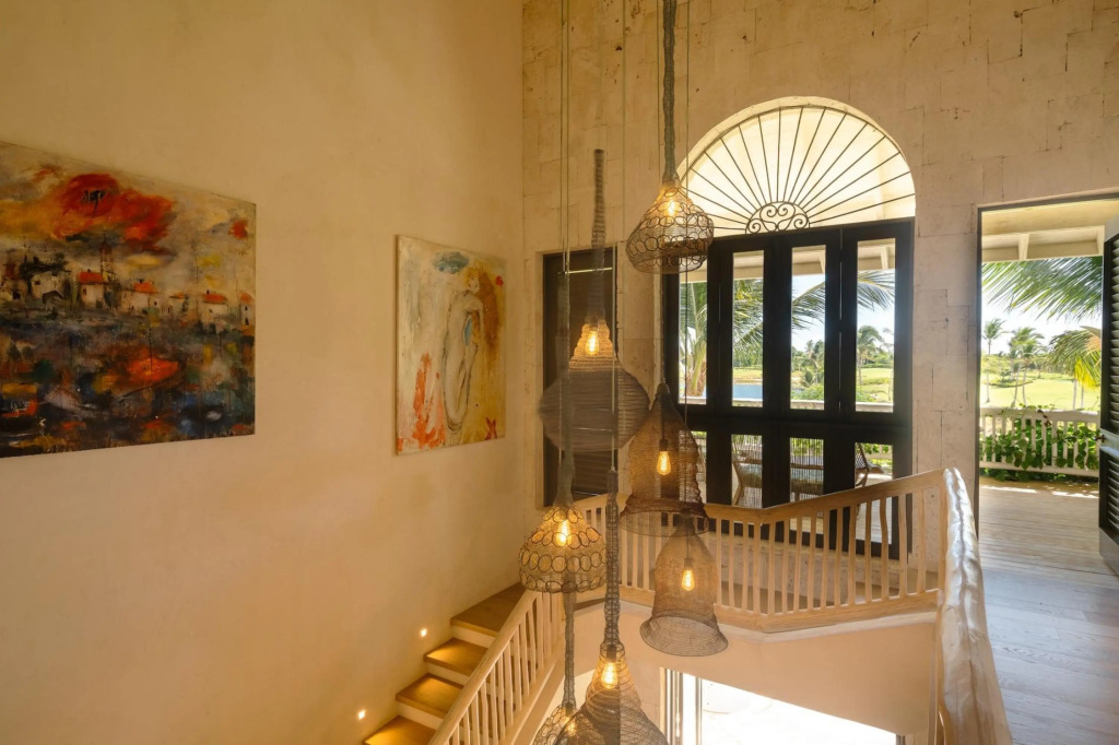 One-of-a-kind Villa With Open Spaces and Amazing Views in Luxury Beach Resort