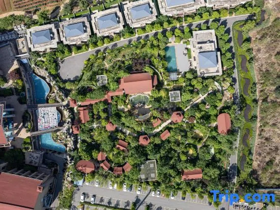 Golden Shining Gulf Hot Spring Resort Hotel