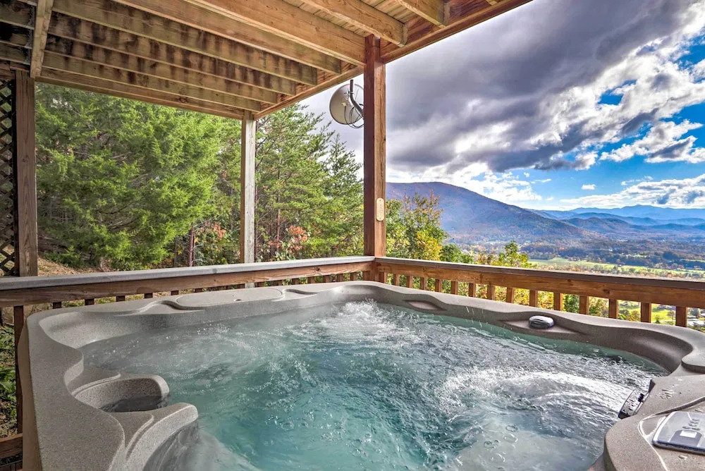 Smoky Mountain Retreat w/ Hot Tub, Arcade Games