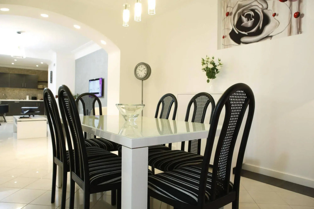 The Queen Luxury Apartments - Villa Cortina