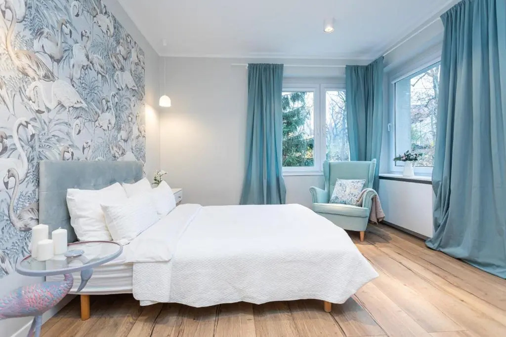 Flamingo Beach - Hampton Apartments