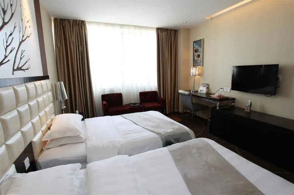 Kunming Long Way Hotel