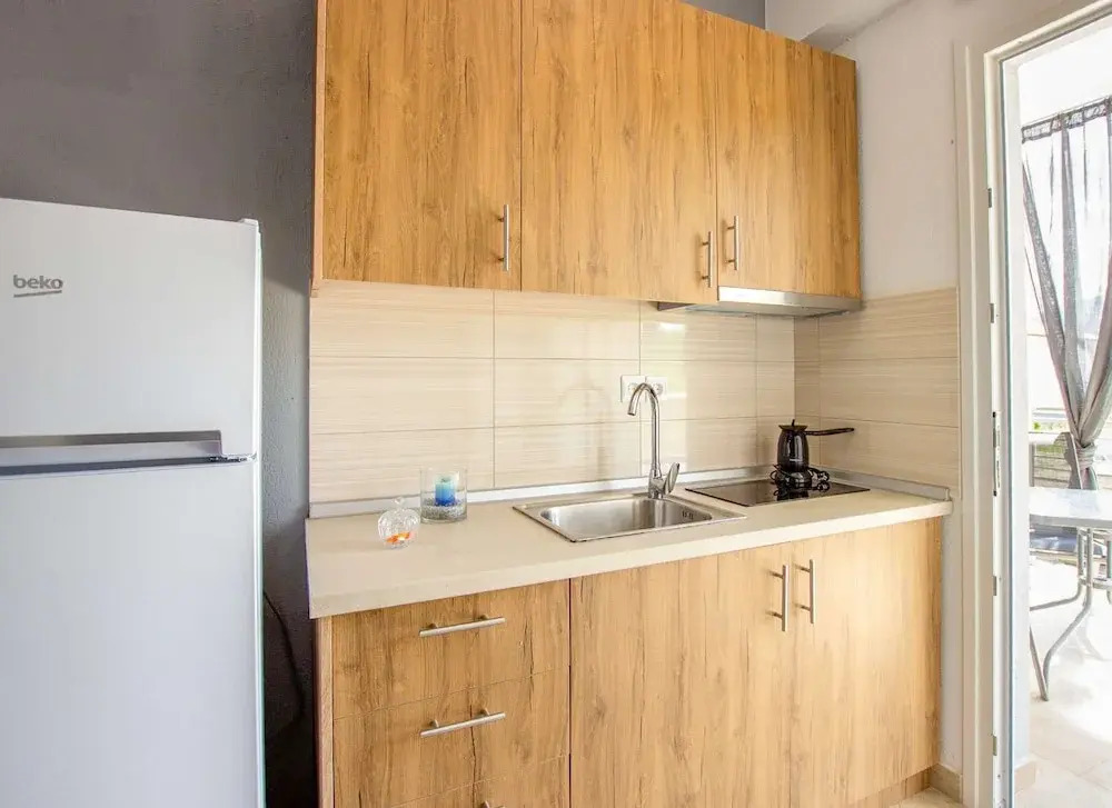 Aigli Garden Getaway, Steps From Vrasna Beach