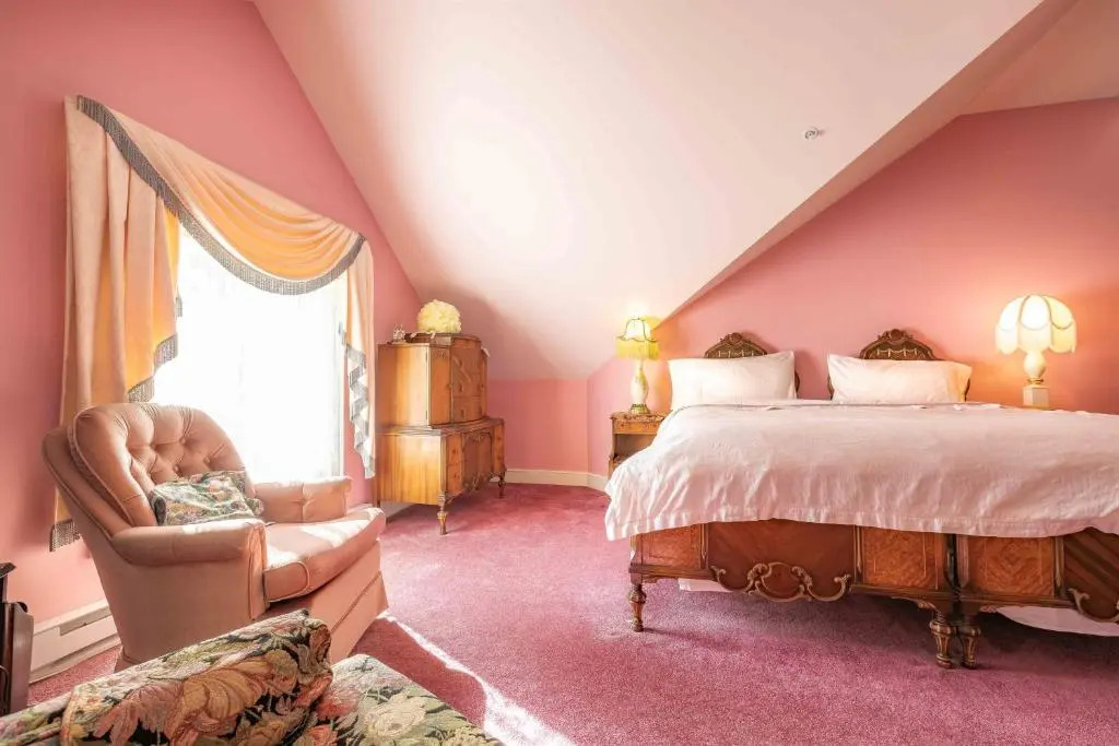 Amethyst Inn