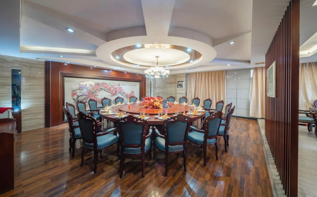 Ganxian Tianyue International Hotel (Ganxian Middle School North Campus)