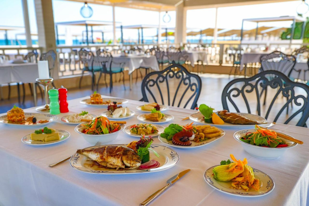 Crystal Centro Pearl Collection - Ultimate All Inclusive