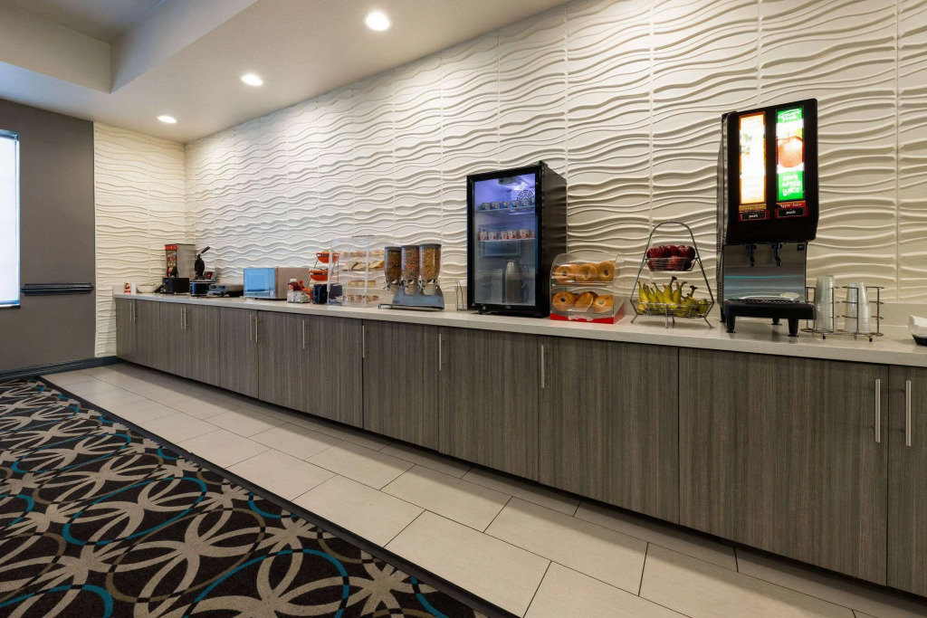 La Quinta by Wyndham Ft. Worth - Forest Hill, TX