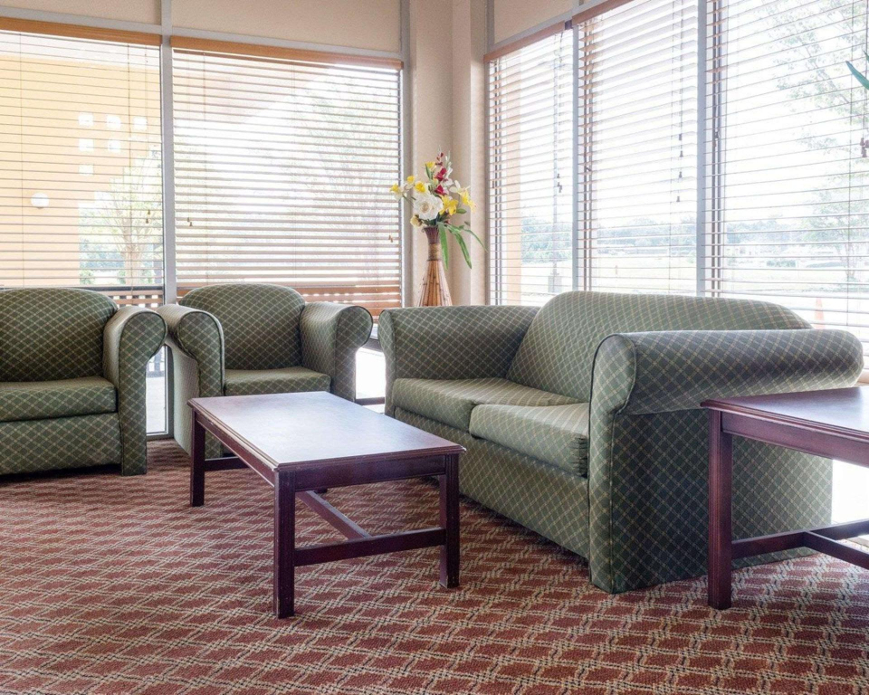 Quality Inn Louisville MS