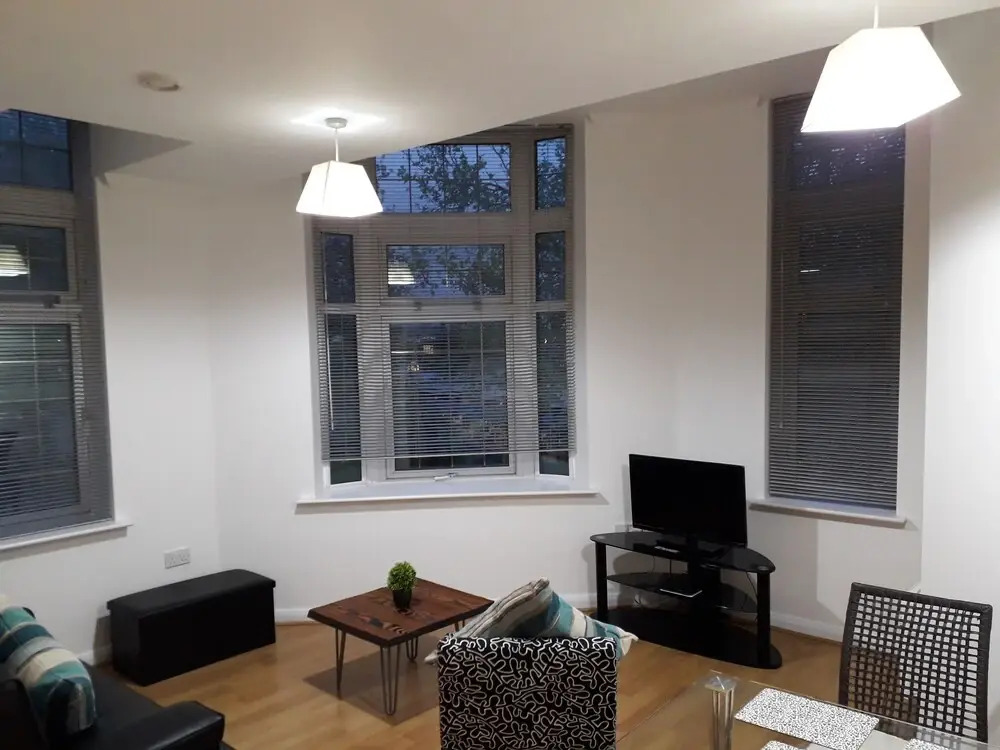 Luxury and Stylish 2 bedroom Apartment with en-suite