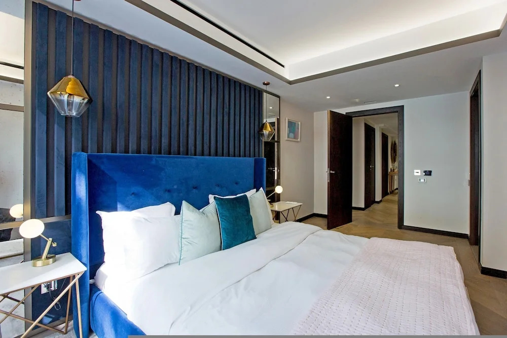 2-bed Superior Apt 208