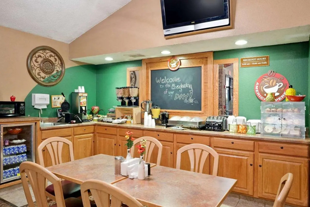 Northwoods Inn & Suites - Blackduck