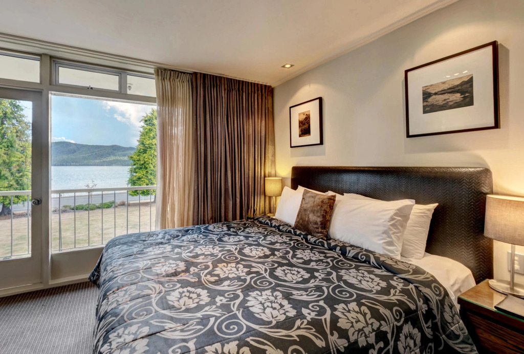 Distinction Te Anau Hotel & Villas