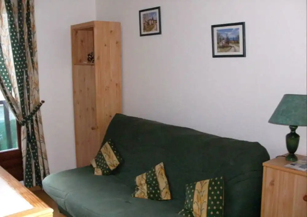 CANET Plage appartement vue latérale mer, 1 chambre , WIFI, climatisation, parking sécurisé couvert