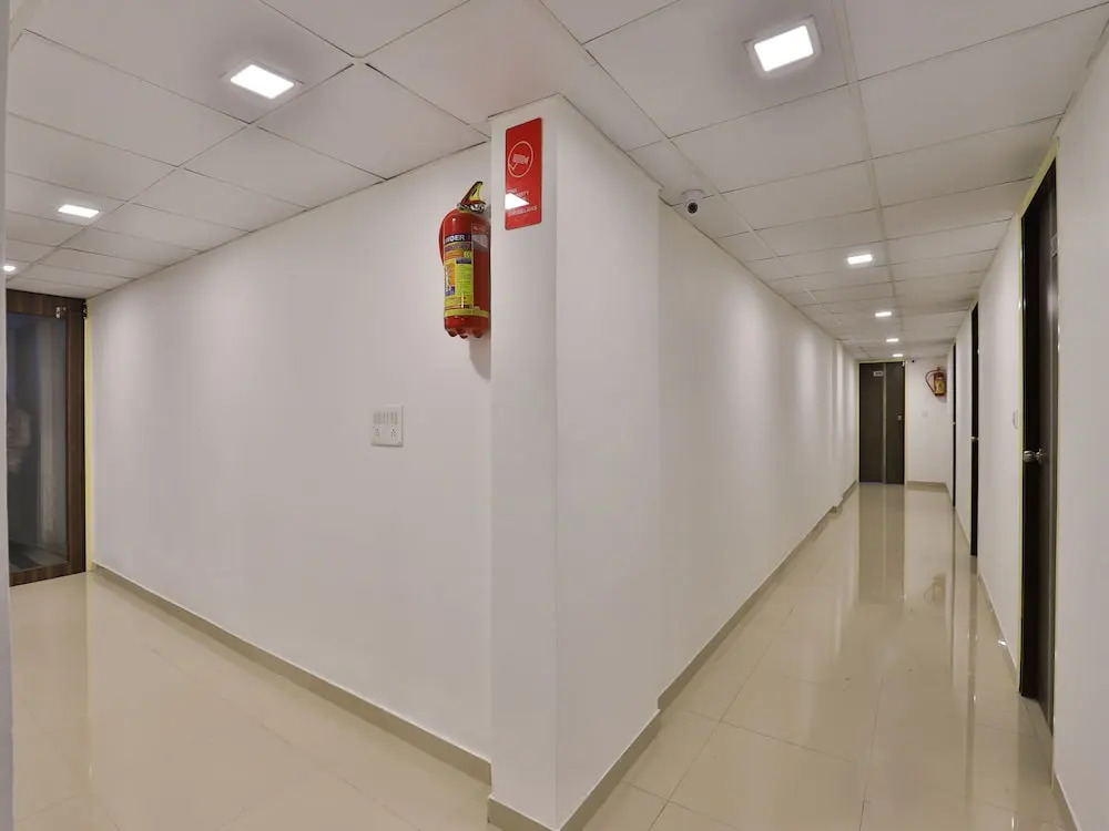OYO 12229 Hotel Sarvagya