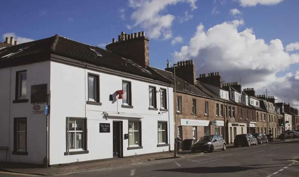 THE EARN HOTEL