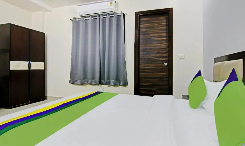 Treebo Modern Stays