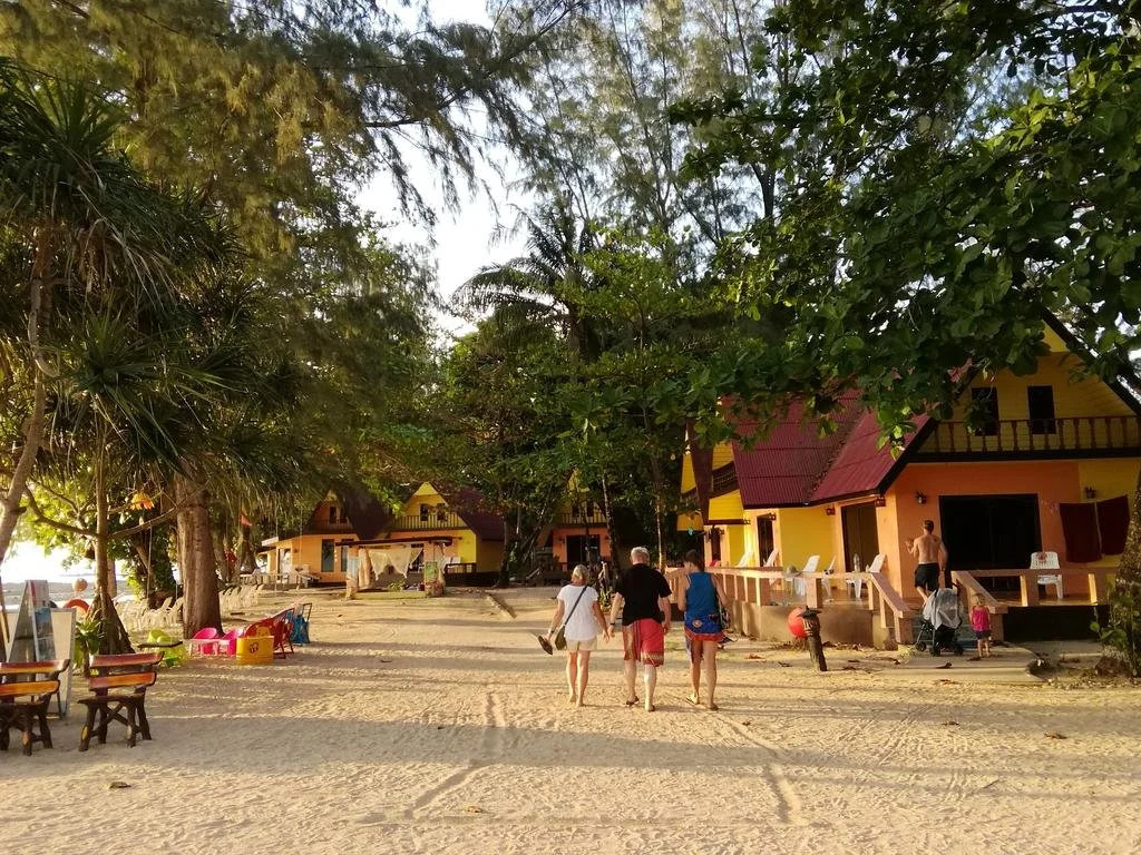 Andaman Beach Resort Koh Jum