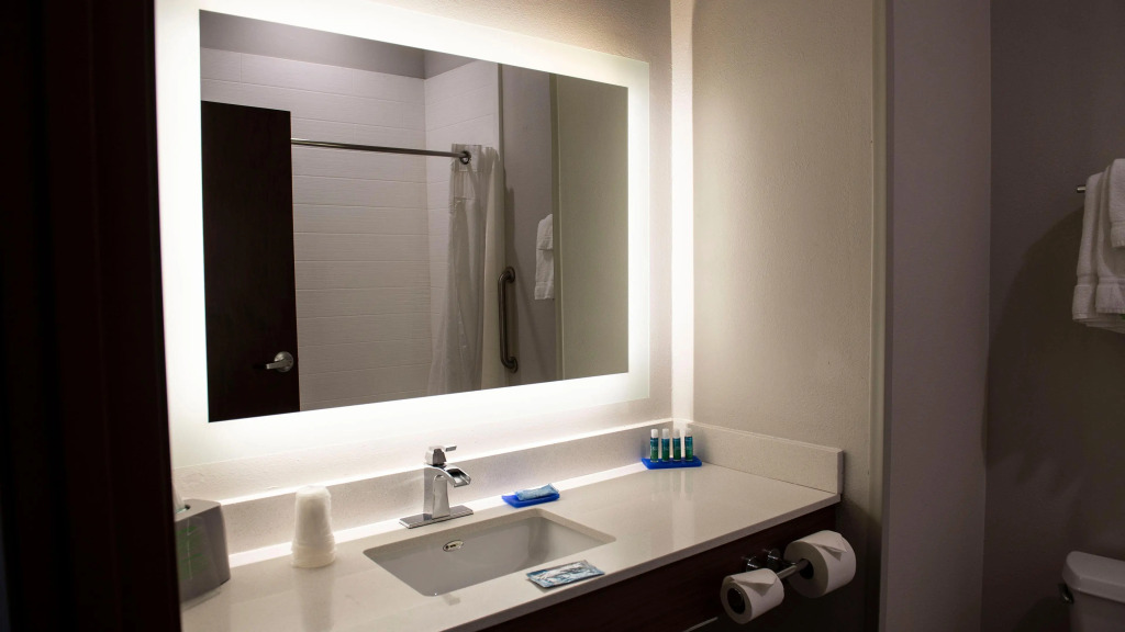 Holiday Inn Express Hotel & Suites Sedalia by IHG