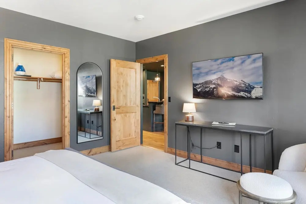 Shooting Star Lodge at Deer Valley Resort - Two Bedroom Residence #204 2 Condo