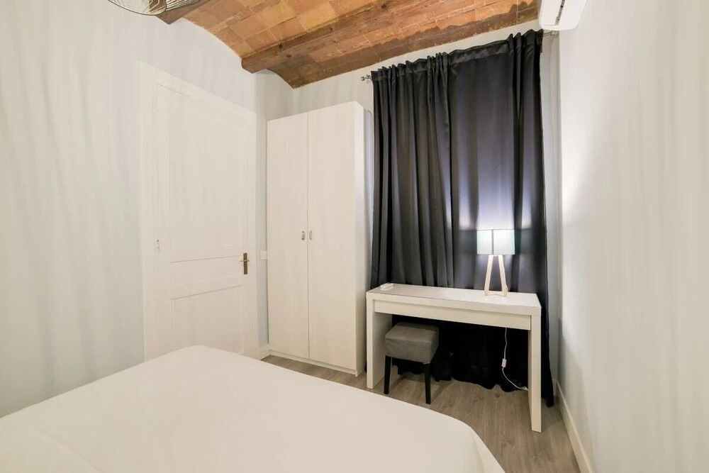 Modern & Chic 2 Bed Apt in Lesseps