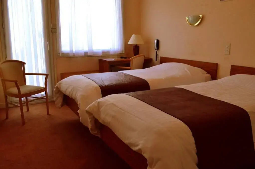 Louis Hotel