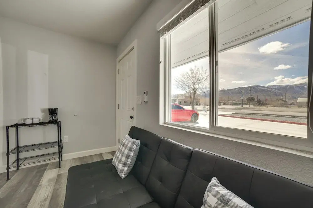 Updated Hawthorne Apartment, 12 Mi to Walker Lake!
