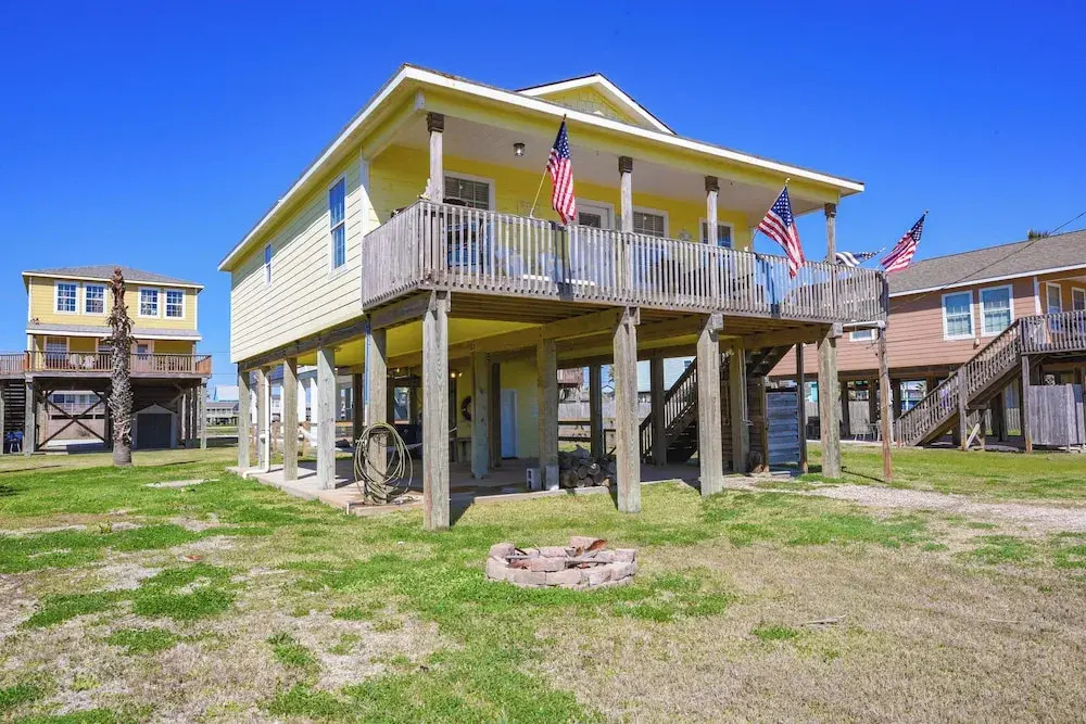 Walk to Shore: Surfside Beach Home w/ Balcony!