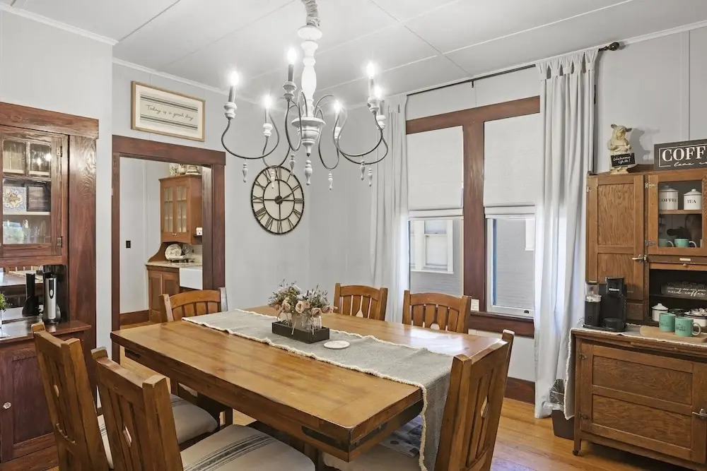 1929 Craftsman Charmer 2 Bedroom Home
