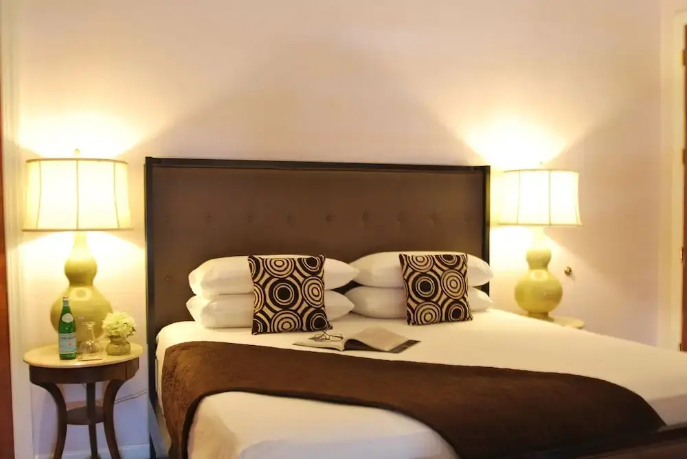 Grand Center Inn