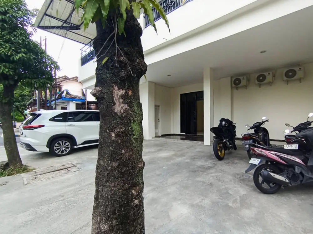 De Corner 2 Madiun RedPartner