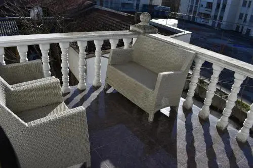 Damjan Hotel