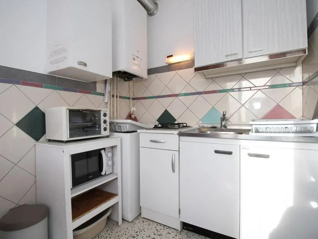 Appartement Balaruc-les-Bains, 1 pièce, 2 personnes - FR-1-553-47