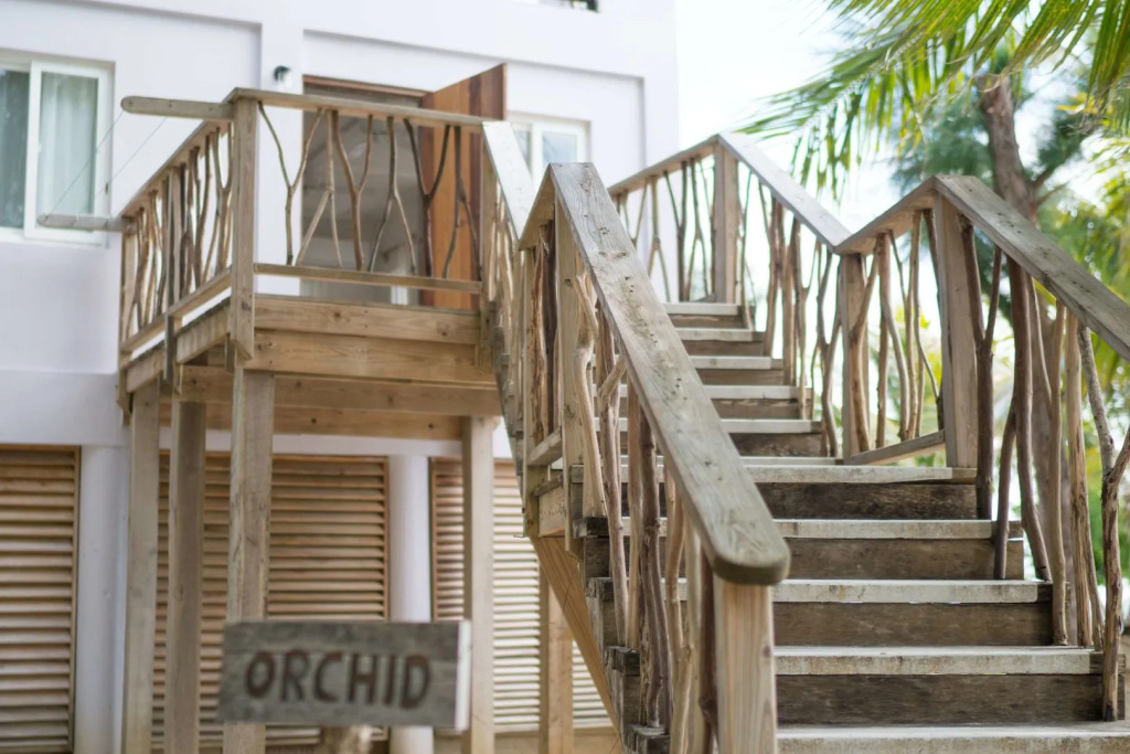 Thatch Caye Resort a MuyOno Resort