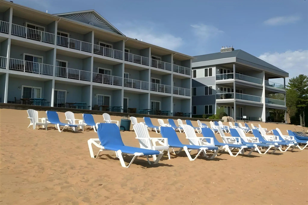 The Beach Haus - Traverse City