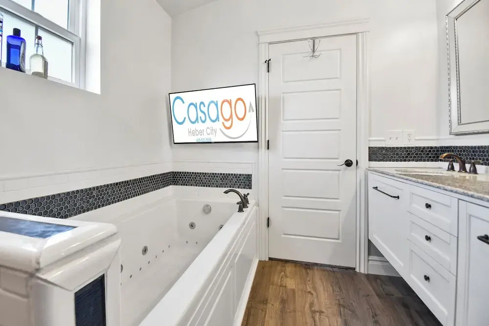 FR - Heber Historic Colonial